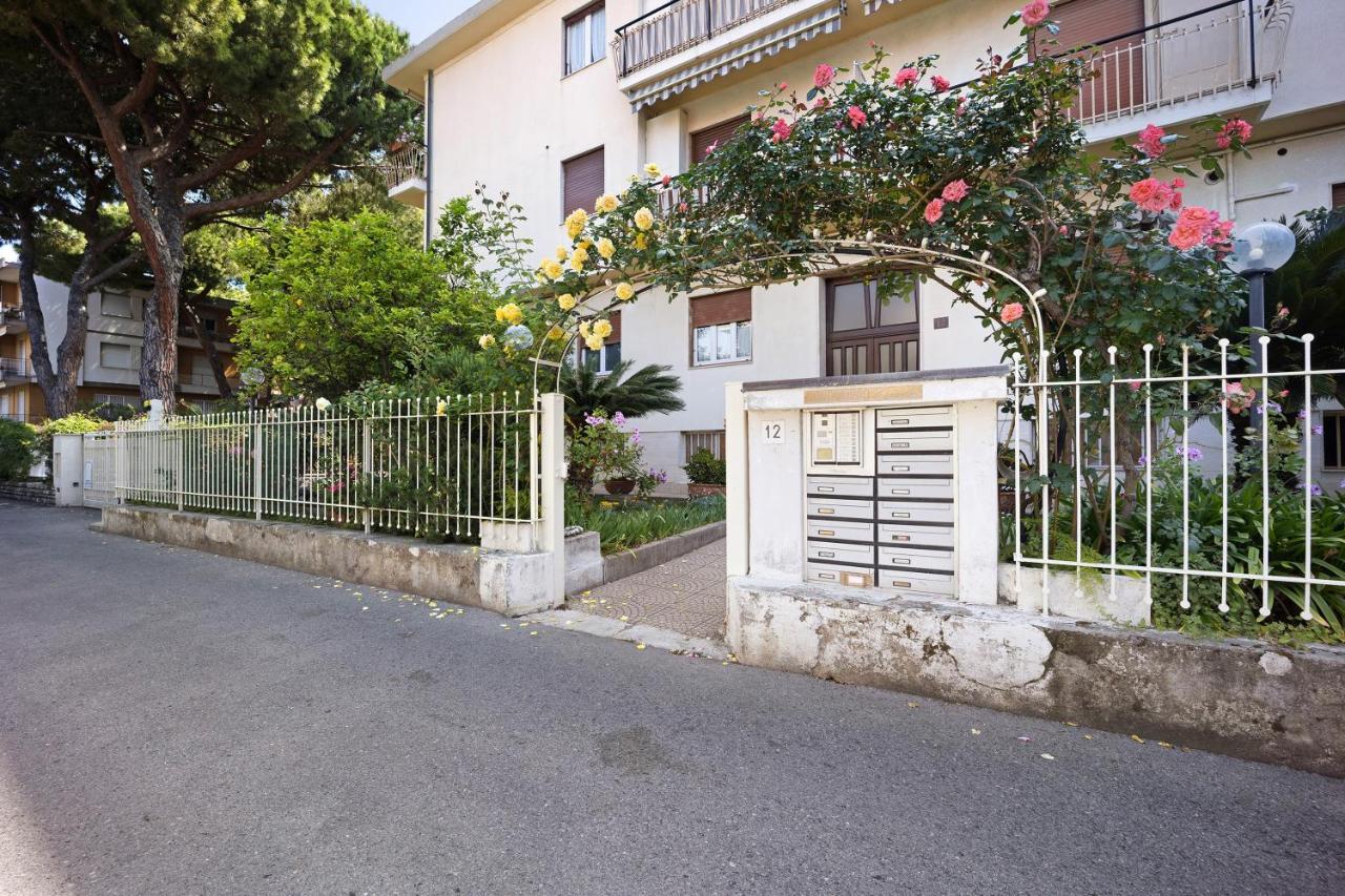 Casa Serena 12 Бордихера Екстериор снимка
